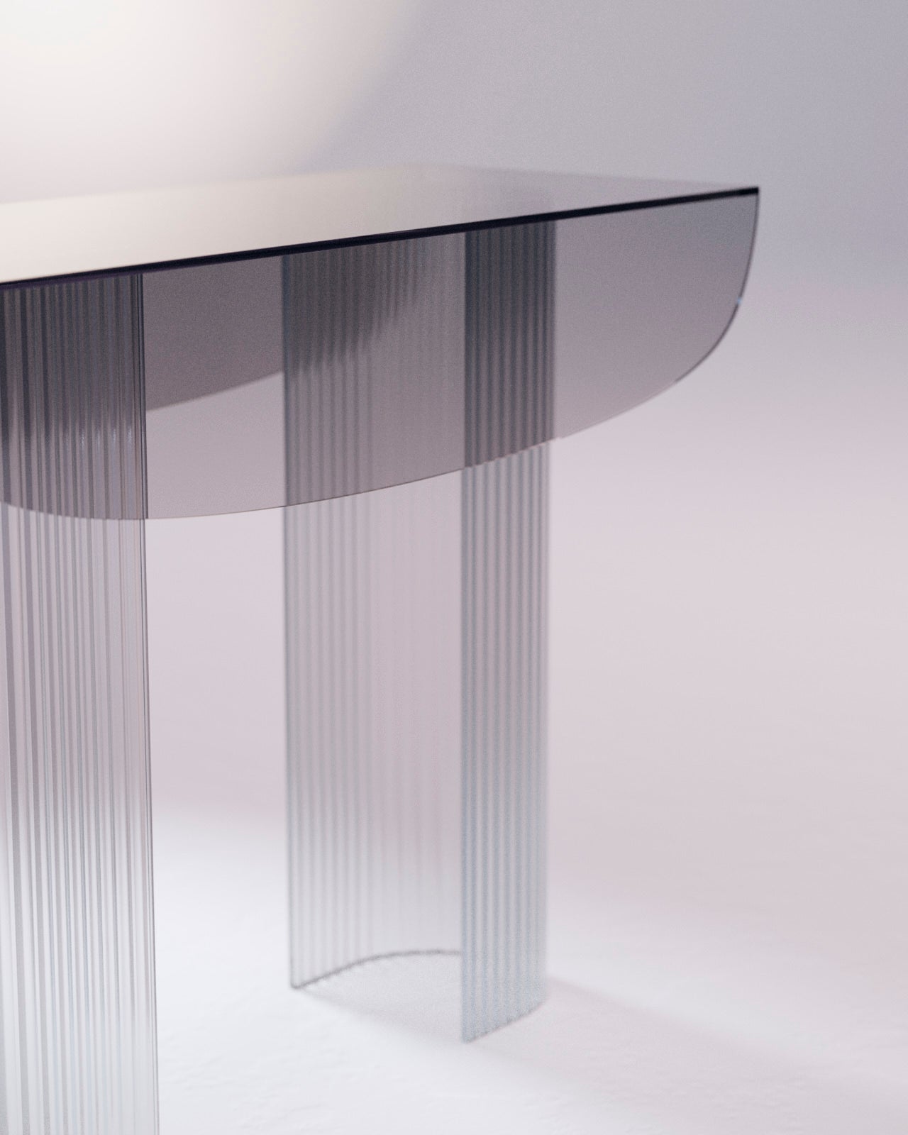 Console et pieds en verre fumé et bombé